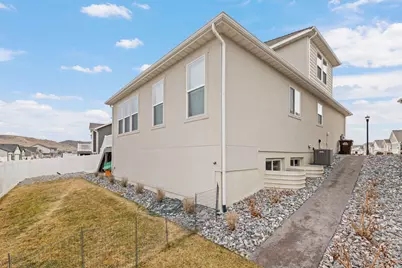 1325 E Desert Peak, Eagle Mountain, UT 84005 - Photo 46