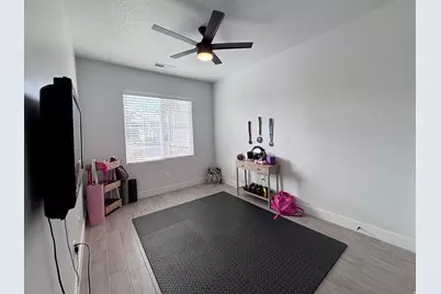 429 E Treasure Rd, Washington, UT 84780 - Photo 6