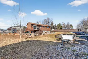 911 S 1500 E, Clearfield, UT 84015 - Photo 24