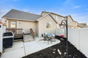 214 W Crescent View Ln N, Tooele, UT 84074 - Photo 14