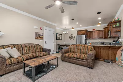 476 W 200 N #206, Springville, UT 84663 - Photo 4