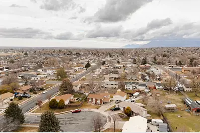 1167 W 2100 N, Clinton, UT 84015 - Photo 32