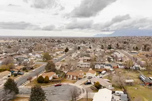 1167 W 2100 N, Clinton, UT 84015 - Photo 32