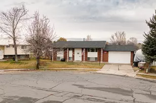 1167 W 2100 N, Clinton, UT 84015 - Photo 30