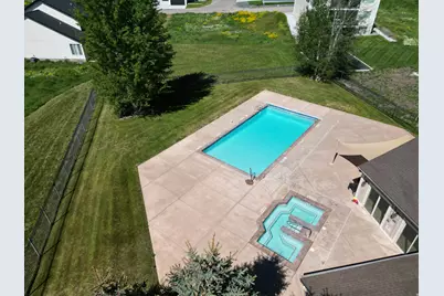 697 N Lochwood Dr, Garden City, UT 84028 - Photo 20