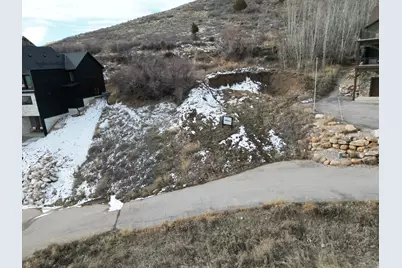 697 N Lochwood Dr, Garden City, UT 84028 - Photo 10