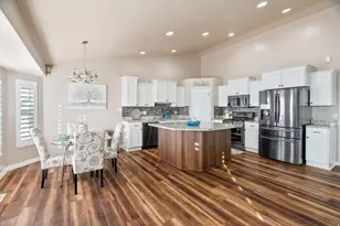 589 W 25 N, Clearfield, UT 84015 - Photo 4