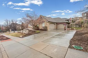 136 N Fairway Dr E, North Salt Lake, UT 84054 - Photo 2