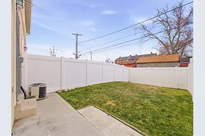 369 N Main St E #2, Orem, UT 84057 - Photo 16