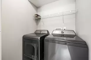 369 N Main St E, Orem, UT 84057 - Photo 8