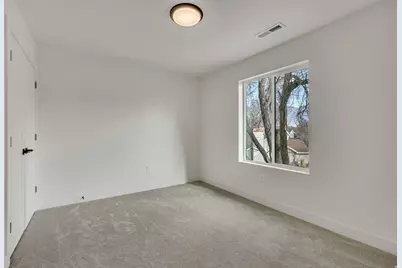 7633 S Woodtrail Way E, Sandy, UT 84047 - Photo 18