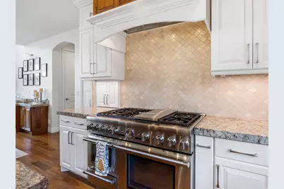 8330 S Danish Rd S, Cottonwood Heights, UT 84093 - Photo 24