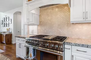 8330 S Danish Rd S, Cottonwood Heights, UT 84093 - Photo 24