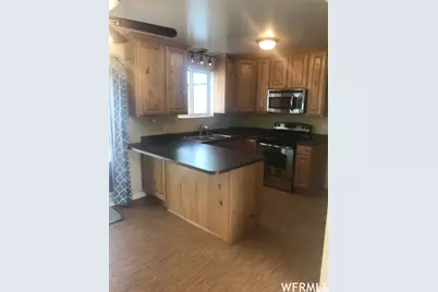 1997 E Parkridge Dr, Cottonwood Heights, UT 84121 - Photo 12