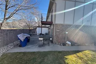 1997 E Parkridge Dr, Cottonwood Heights, UT 84121 - Photo 24