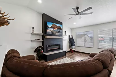 1151 W Honeycomb Dr, Grantsville, UT 84029 - Photo 6