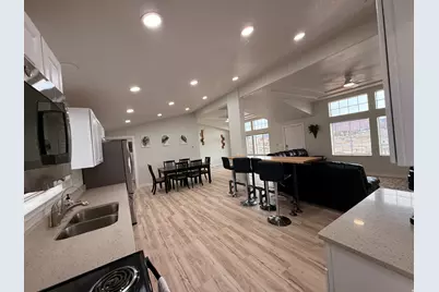 1208 S Hamblin Dr W, Kanab, UT 84741 - Photo 1