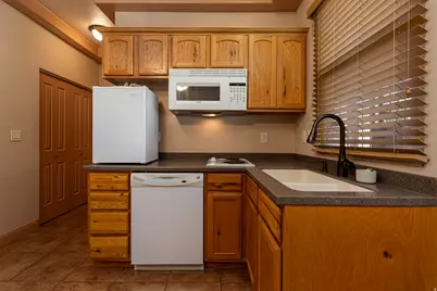 320 W Los Barancos Ln, Kanab, UT 84741 - Photo 46