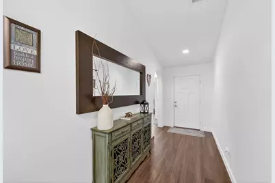 940 N Skipton W, North Salt Lake, UT 84054 - Photo 4