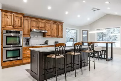 593 S Hidden Cir, North Salt Lake, UT 84054 - Photo 6