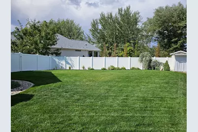 151 E Emilee Kaye Cir, Sandy, UT 84070 - Photo 22