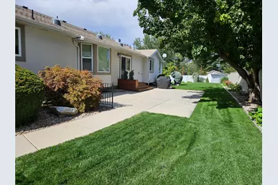 151 E Emilee Kaye Cir, Sandy, UT 84070 - Photo 20