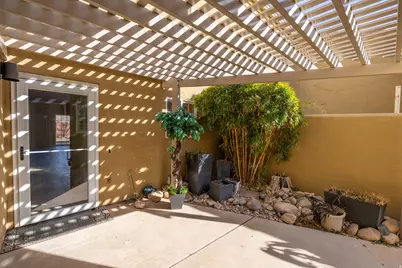 648 W Hale Ave, Moab, UT 84532 - Photo 2