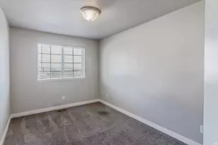 5653 W Pelican Ridge Ln, West Valley, UT 84118 - Photo 38