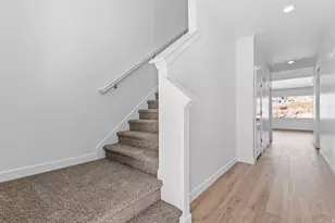 196 W Levengrove Dr, Lehi, UT 84048 - Photo 2