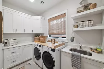 413 E 4235 S, Washington, UT 84780 - Photo 32