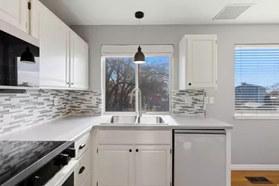 1048 E Cherry Ln, Layton, UT 84040 - Photo 4