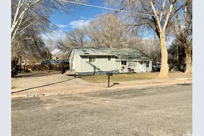 250 W 700 S #A/B, Richfield, UT 84701 - Photo 2