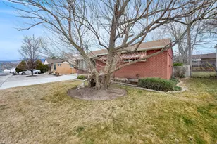 4558 S 300 W, Washington Terrace, UT 84405 - Photo 2
