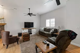 12468 S 1510 St W, Riverton, UT 84065 - Photo 14