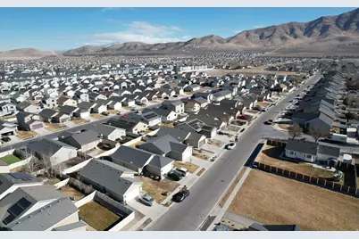 1663 E Shadow Dr, Eagle Mountain, UT 84005 - Photo 28