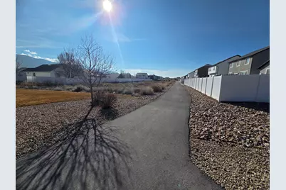 1663 E Shadow Dr, Eagle Mountain, UT 84005 - Photo 38