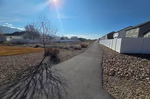 1663 E Shadow Dr, Eagle Mountain, UT 84005 - Photo 38