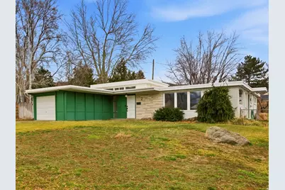 2 E Wicker Ln, Bountiful, UT 84010 - Photo 2