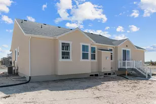 3828 W 2300 N, Clinton, UT 84015 - Photo 4