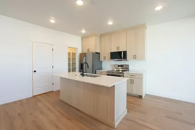 609 N 300 W, Smithfield, UT 84335 - Photo 6