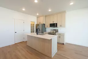 609 N 300 W, Smithfield, UT 84335 - Photo 6