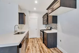 7217 N Clover Leaf Ln E, Eagle Mountain, UT 84005 - Photo 8