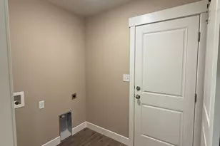 2259 E Sego Liliy Dr, Eagle Mountain, UT 84005 - Photo 8