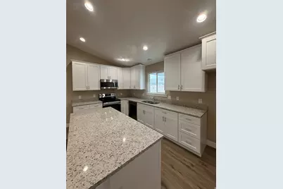 2259 E Sego Liliy Dr #486, Eagle Mountain, UT 84005 - Photo 10