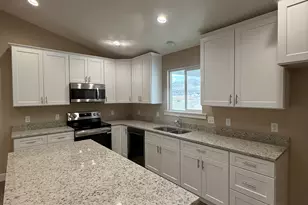 2259 E Sego Liliy Dr, Eagle Mountain, UT 84005 - Photo 10