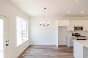 5214 S Acacia Dr, Mapleton, UT 84664 - Photo 8
