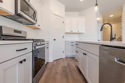 5214 S Acacia Dr #811, Mapleton, UT 84664 - Photo 10