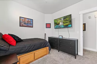 625 N Emery Ln, Vineyard, UT 84059 - Photo 18