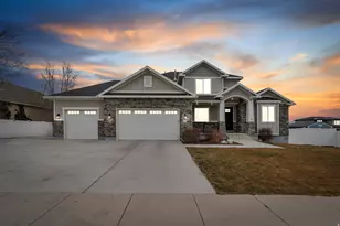3208 W 10540 S, South Jordan, UT 84095 - Photo 2