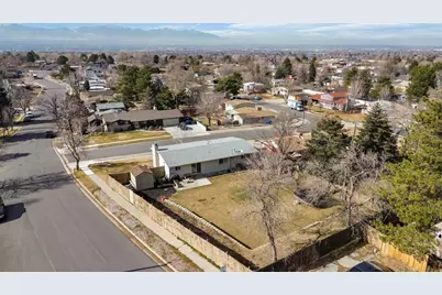 8797 S Capella Way, Sandy, UT 84093 - Photo 36